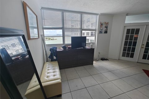 Condominio en venta en Miami, Florida, 2 dormitorios, 91.97 m2 № 1888231 - foto 11