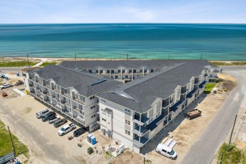 Condominio en venta en Port Saint Joe, Florida, 4 dormitorios, 160.26 m2 № 559746 - foto 1