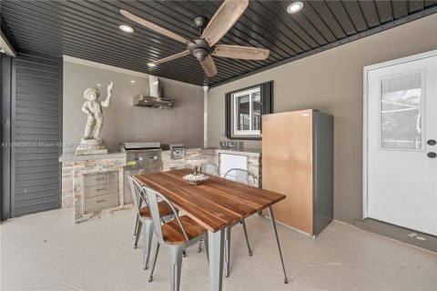 Купить виллу или дом в Пемброк-Пайнс, Флорида 3 спальни, 214.23м2, № 1949493 - фото 30