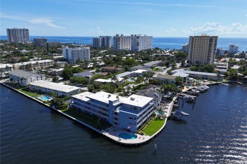 Condo à Pompano Beach, Floride, 1 chambre  № 1947407