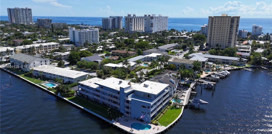 Condo à Pompano Beach, Floride, 1 chambre  № 1947407