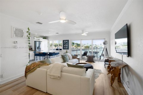 Copropriété à vendre à Pompano Beach, Floride: 1 chambre, 71.72 m2 № 1947407 - photo 3