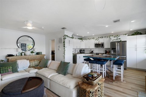 Copropriété à vendre à Pompano Beach, Floride: 1 chambre, 71.72 m2 № 1947407 - photo 2