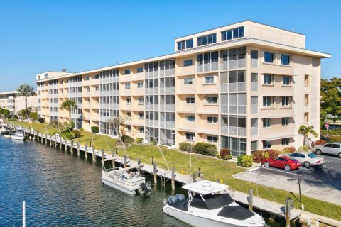 Copropriété à vendre à Boca Raton, Floride: 2 chambres, 98.1 m2 № 2077625 - photo 20