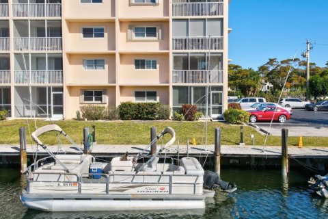 Copropriété à vendre à Boca Raton, Floride: 2 chambres, 98.1 m2 № 2077625 - photo 3