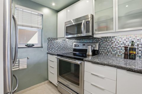 Copropriété à vendre à Boca Raton, Floride: 2 chambres, 98.1 m2 № 2077625 - photo 10