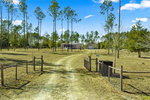 Casa en Morriston, Florida 3 dormitorios, 147.71 m2 № 2220111