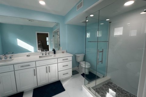 House in Palm Harbor, Florida 5 bedrooms, 263.75 sq.m. № 2094276 - photo 19