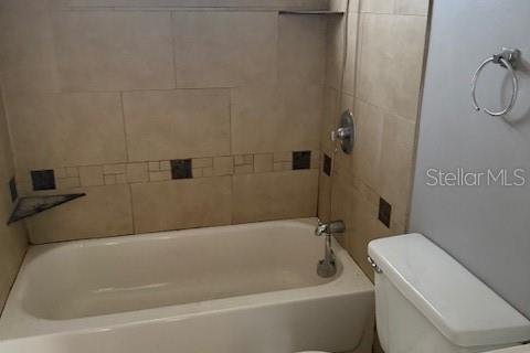 House in Deltona, Florida 3 bedrooms, 124.4 sq.m. № 2216128 - photo 7