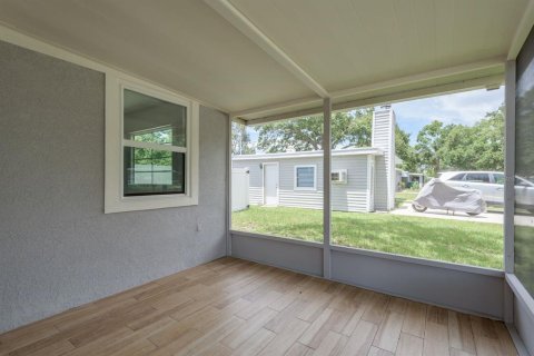 House in Largo, Florida 3 bedrooms, 96.71 sq.m. № 1885877 - photo 6