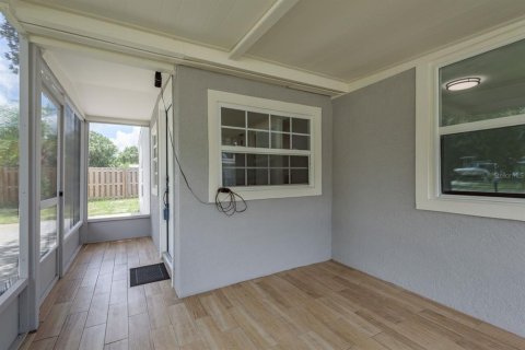 House in Largo, Florida 3 bedrooms, 96.71 sq.m. № 1885877 - photo 5