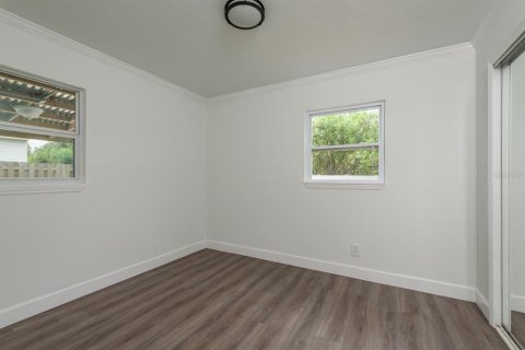 House in Largo, Florida 3 bedrooms, 96.71 sq.m. № 1885877 - photo 28