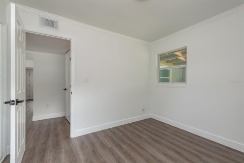 House in Largo, Florida 3 bedrooms, 96.71 sq.m. № 1885877 - photo 29