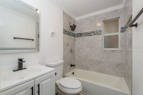 House in Largo, Florida 3 bedrooms, 96.71 sq.m. № 1885877 - photo 27