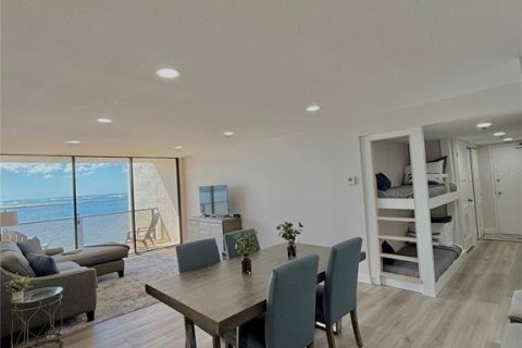 Condominio en venta en Clearwater, Florida, 2 dormitorios, 110.18 m2 № 1723206 - foto 4