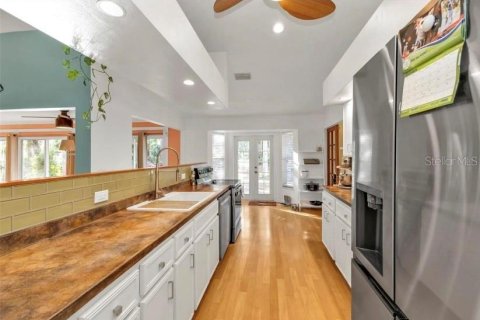 House in North Port, Florida 2 bedrooms, 130.81 sq.m. № 2233989 - photo 7