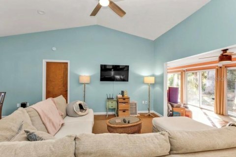 House in North Port, Florida 2 bedrooms, 130.81 sq.m. № 2233989 - photo 2