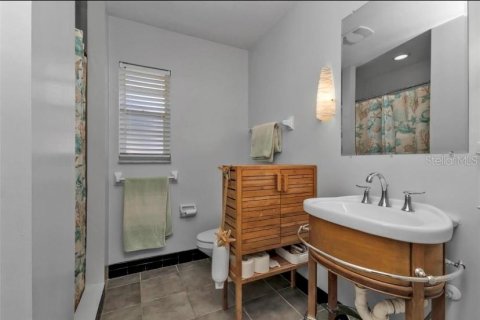 House in North Port, Florida 2 bedrooms, 130.81 sq.m. № 2233989 - photo 21
