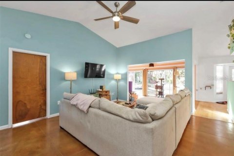 House in North Port, Florida 2 bedrooms, 130.81 sq.m. № 2233989 - photo 3