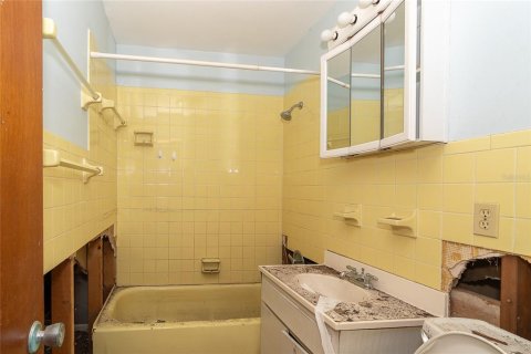 House in Englewood, Florida 2 bedrooms, 185.43 sq.m. № 1562027 - photo 28