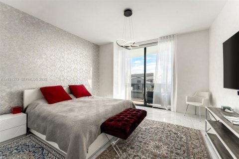 Снять в аренду кондоминиум в Майами, Флорида 3 спальни, 205.41м2, № 1991748 - фото 18