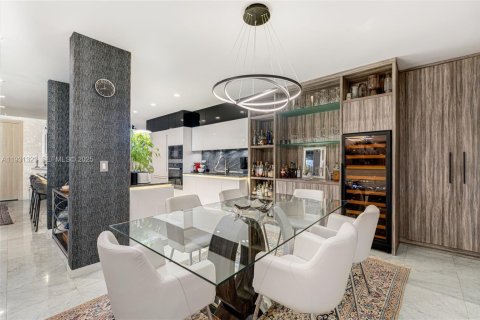 Снять в аренду кондоминиум в Майами, Флорида 3 спальни, 205.41м2, № 1991748 - фото 11