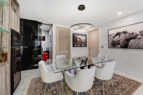 Снять в аренду кондоминиум в Майами, Флорида 3 спальни, 205.41м2, № 1991748 - фото 9