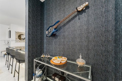 Снять в аренду кондоминиум в Майами, Флорида 3 спальни, 205.41м2, № 1991748 - фото 12