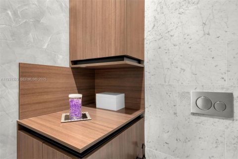 Снять в аренду кондоминиум в Майами, Флорида 3 спальни, 205.41м2, № 1991748 - фото 25