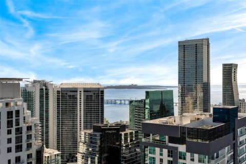 Снять в аренду кондоминиум в Майами, Флорида 3 спальни, 205.41м2, № 1991748 - фото 1