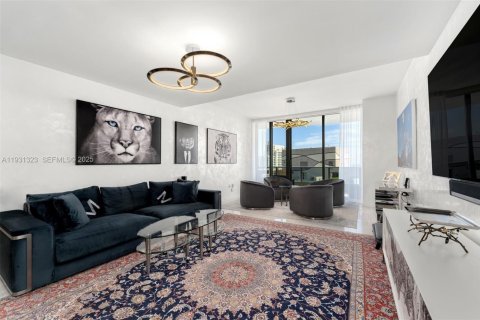 Снять в аренду кондоминиум в Майами, Флорида 3 спальни, 205.41м2, № 1991748 - фото 17