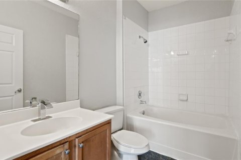 Condo in Orlando, Florida, 3 bedrooms № 2217084 - photo 5