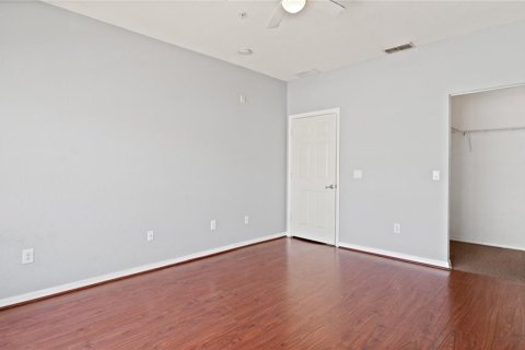 Condo in Orlando, Florida, 3 bedrooms № 2217084 - photo 18