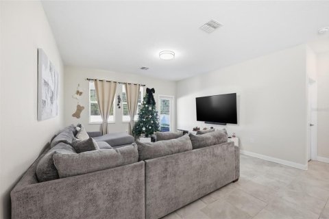 Casa en venta en Kissimmee, Florida, 3 dormitorios, 183.02 m2 № 2229158 - foto 18