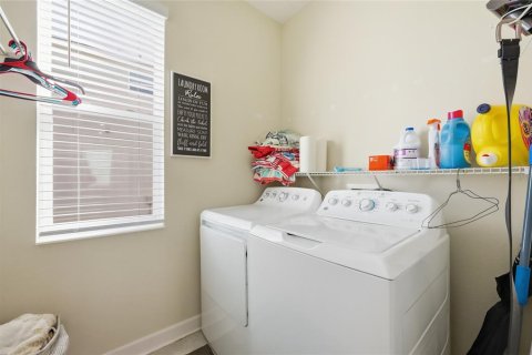 Casa en venta en Kissimmee, Florida, 3 dormitorios, 183.02 m2 № 2229158 - foto 19