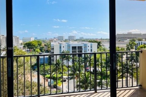 Condominio en North Miami, Florida, 2 dormitorios  № 2044666