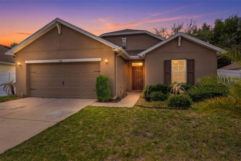 Casa en Spring Hill, Florida 3 dormitorios, 150.41 m2 № 2116518