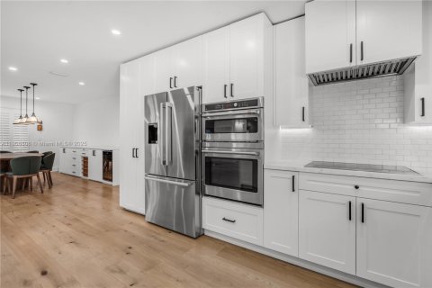 Villa ou maison à vendre à Palmetto Bay, Floride: 3 chambres, 183.02 m2 № 1964372 - photo 9