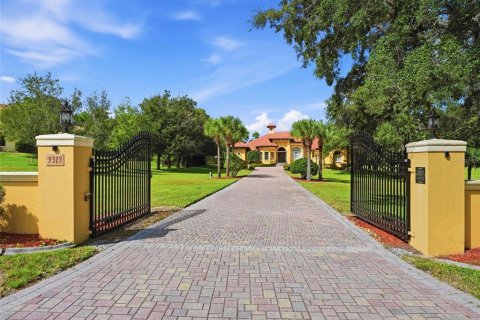 Villa ou maison à vendre à Weeki Wachee, Floride: 4 chambres, 357.21 m2 № 2431679 - photo 10