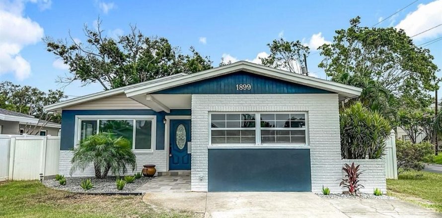 Villa ou maison à Saint Petersburg, Floride 3 chambres, 131.55 m2 № 1832740