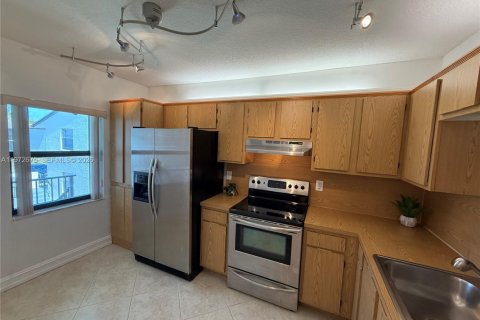 Condominio en venta en Pembroke Pines, Florida, 2 dormitorios, 91.04 m2 № 2033169 - foto 11
