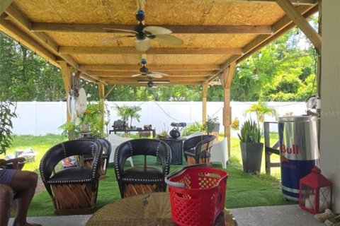 House in Astatula, Florida 4 bedrooms, 183.02 sq.m. № 2409860 - photo 21
