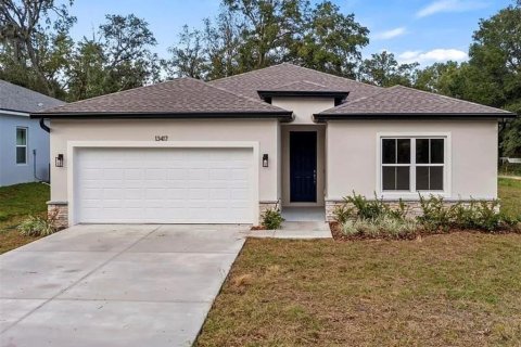 House in Astatula, Florida 4 bedrooms, 183.02 sq.m. № 2409860