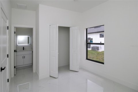 Casa en venta en Lehigh Acres, Florida, 4 dormitorios, 159.23 m2 № 2339158 - foto 19