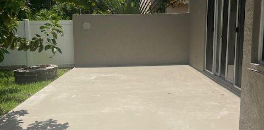 Casa en Pembroke Pines, Florida 4 dormitorios, 231.14 m2 № 1226937