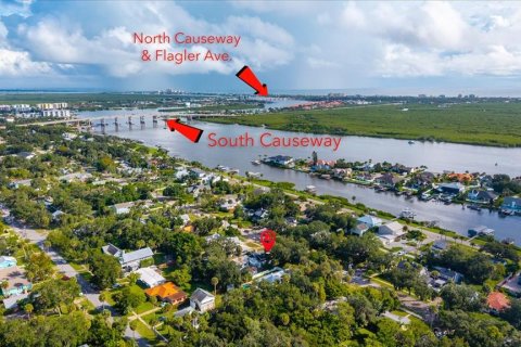 Land in New Smyrna Beach, Florida № 1912727 - photo 4