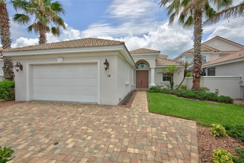 House in Palm Coast, Florida 4 bedrooms, 234.39 sq.m. № 2231264 - photo 2