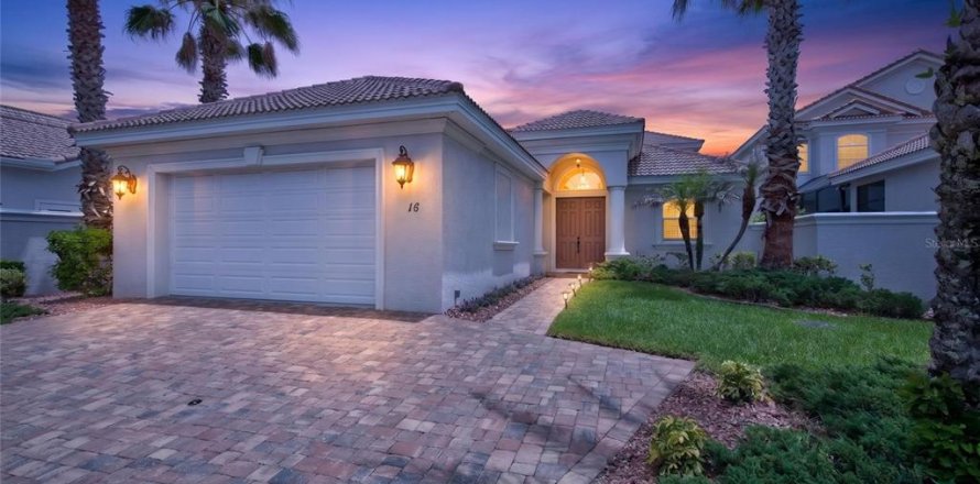House in Palm Coast, Florida 4 bedrooms, 234.39 sq.m. № 2231264