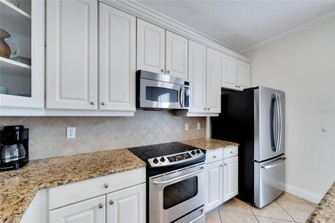 Touwnhouse à vendre à Apollo Beach, Floride: 3 chambres, 243.68 m2 № 2396804 - photo 24