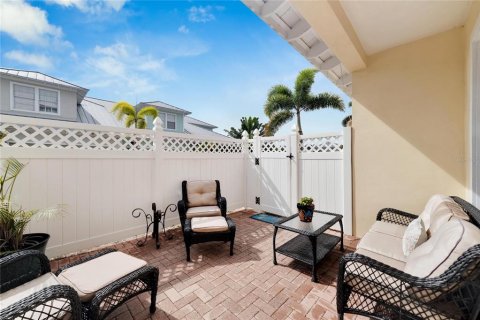 Touwnhouse à vendre à Apollo Beach, Floride: 3 chambres, 243.68 m2 № 2396804 - photo 4
